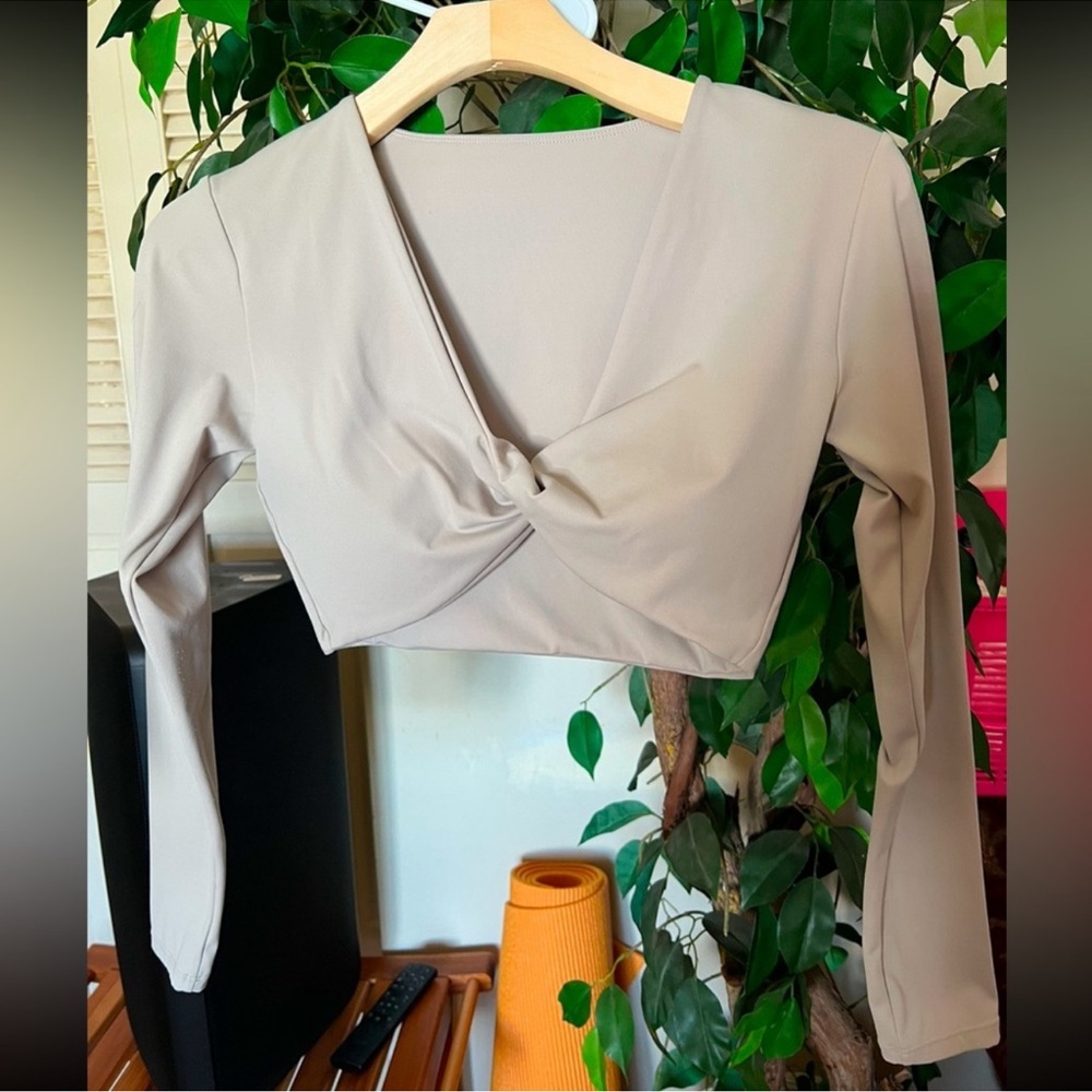 Tan and White Tie Front Crop Blouse with Long Sleeves
